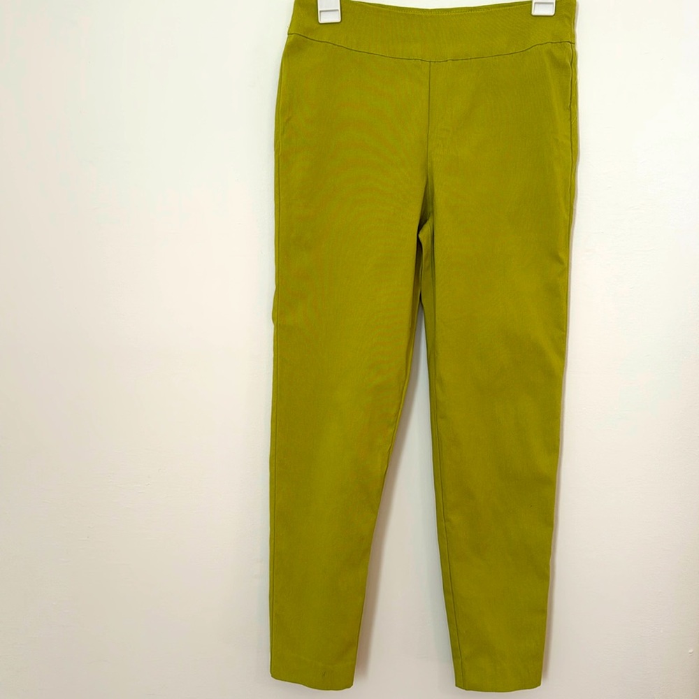Marla Wynne Lime Green pants. Size 8P.